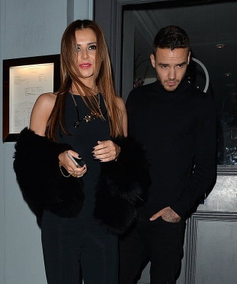 Cheryl_and_Liam_Leaving_a_restaurant_in_London_09_03_16_2817729.jpg