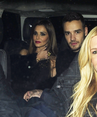 Cheryl_and_Liam_Leaving_a_restaurant_in_London_09_03_16_282229.jpg