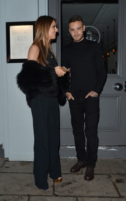 Cheryl_and_Liam_Leaving_a_restaurant_in_London_09_03_16_2823529.jpg