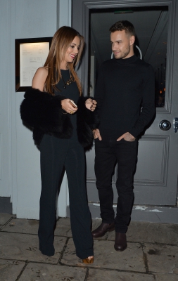 Cheryl_and_Liam_Leaving_a_restaurant_in_London_09_03_16_2824029.jpg