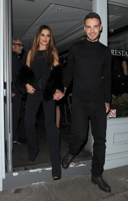 Cheryl_and_Liam_Leaving_a_restaurant_in_London_09_03_16_2825429.jpg