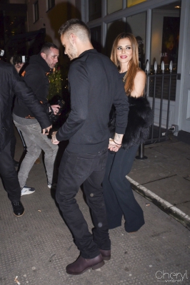Cheryl_and_Liam_Leaving_a_restaurant_in_London_09_03_16_283129.jpg