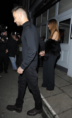 Cheryl_and_Liam_Leaving_a_restaurant_in_London_09_03_16_2831829.jpg