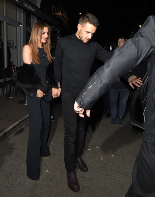 Cheryl_and_Liam_Leaving_a_restaurant_in_London_09_03_16_2834929.jpg