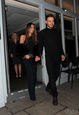 Cheryl_and_Liam_Leaving_a_restaurant_in_London_09_03_16_283829.JPG