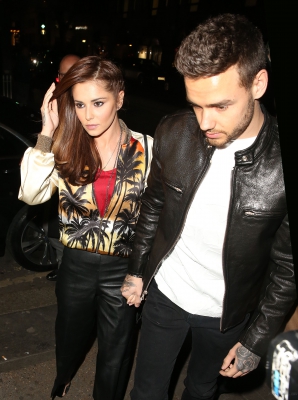 Cheryl_and_Liam_Arriving_at_Sexy_Fish_Restaurant_12_04_16_284729.jpg