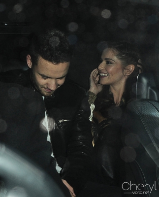 Cheryl_and_Liam_Leaving_Sexy_Fish_Restauraunt_12_04_16_281829.jpg