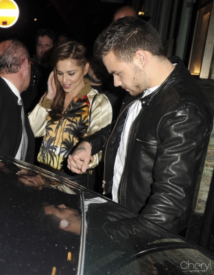 Cheryl_and_Liam_Leaving_Sexy_Fish_Restauraunt_12_04_16_283729.jpg