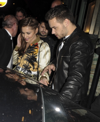 Cheryl_and_Liam_Leaving_Sexy_Fish_Restauraunt_12_04_16_286729.jpg