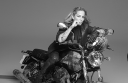 Sarah_Harding_on_the_Blu_ecig_set_08_04_16_28929.jpg