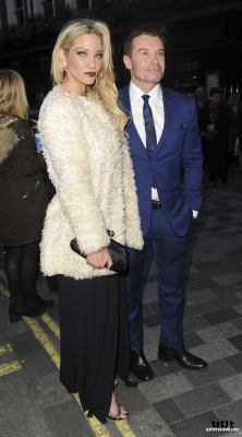 Sarah_arriving_at_The_Jersey_Boys_Press_Night_13_04_16_28529.jpg