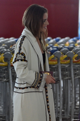 Cheryl_and_Liam_Arriving_at_Airport_in_Paris_09_05_16_2810429.jpg