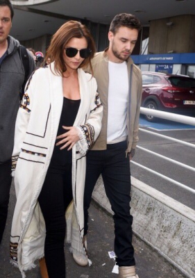 Cheryl_and_Liam_Arriving_at_Airport_in_Paris_09_05_16_281829.jpg