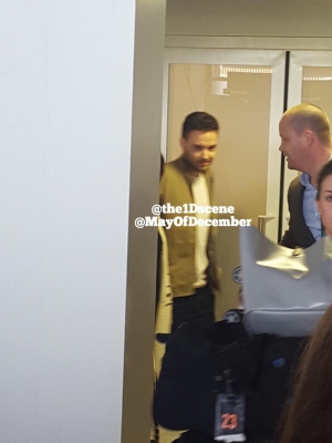 Cheryl_and_Liam_Arriving_at_Airport_in_Paris_09_05_16_28329.jpg