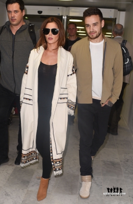 Cheryl_and_Liam_Arriving_at_Airport_in_Paris_09_05_16_284029.jpg
