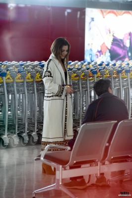 Cheryl_and_Liam_Arriving_at_Airport_in_Paris_09_05_16_288229.jpg