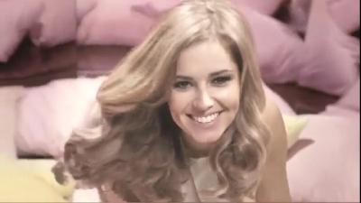 NEW_Cheryl_TV_LOreal_Casting_Cr25E8me_Gloss_with_mp40001.jpg