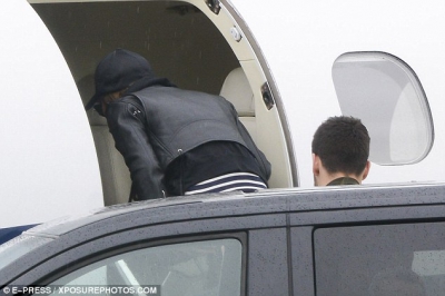 Cheryl_and_Liam_leaving_in_Paris_11_05_16_28129.jpg