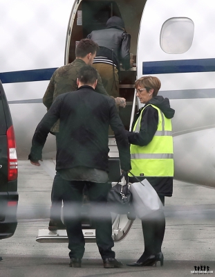 Cheryl_and_Liam_leaving_in_Paris_11_05_16_281529.jpg