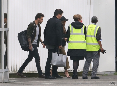 Cheryl_and_Liam_leaving_in_Paris_11_05_16_28929.jpg