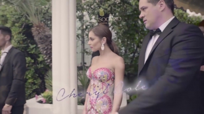 Stunning_Cheryl_Cole_mp40033.jpg