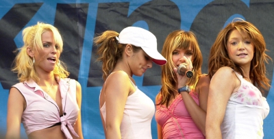 Girls_Aloud_at__Days_Of_Thunder__Rockingham2C_Northhampton_04_07_04_286929.jpg