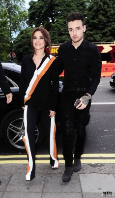 Cheryl_and_Liam_arriving_for_her_33rd_birthday_dinner_30_06_16_28529.jpg