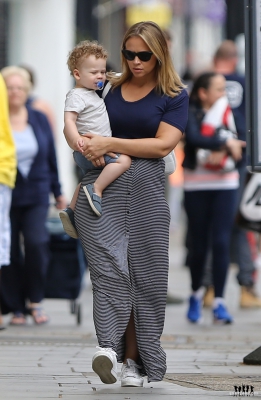 Kimberley_out_and_about_in_North_London_22_07_16_281729.jpg