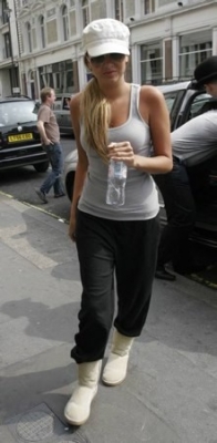 Nadine___Cheryl_Arrive_At_Courthouse_Hotle_Kemplinski2C_London_12_04_07_281129.jpg