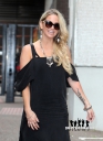 Leaving_the_ITV_Studios_10_08_16_28329.jpg