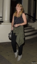 Sarah_leaving_New_Wimbledon_Theatre_01_09_16_282929.JPG