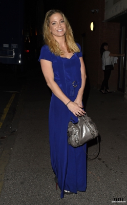 Sarah_leaving_New_Wimbledon_Theatre_02_09_16_284629.JPG