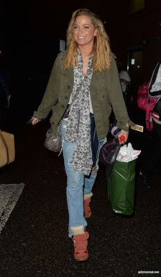 Sarah_leaving_New_Wimbledon_Theatre_03_09_16_282329.JPG