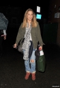 Sarah_leaving_New_Wimbledon_Theatre_03_09_16_287529.jpg