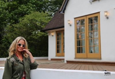 Celebrity_Home_Secrets_19_09_16_28229.jpg