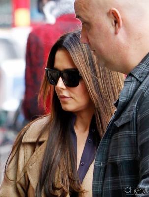 Cheryl_Heading_to_Paris_Fashion_Week_02_10_16_28129.jpg