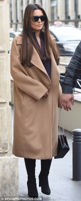 Cheryl_Heading_to_Paris_Fashion_Week_02_10_16_283029.jpg