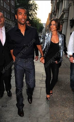 Cheryl_and_Ashley_leaving_Nobu_Berkely_restaurant_020709_23.jpg