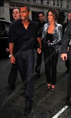 Cheryl_and_Ashley_leaving_Nobu_Berkely_restaurant_020709_29.jpg