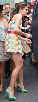 Cheryl_Cole_arrives_at_The_X_Factor_auditions_Manchester_040709_16.jpg