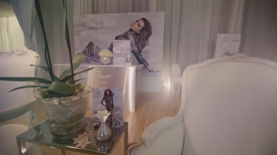 Cheryl_StormFlower_Platinum_launch_mp40013.jpg
