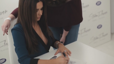 Cheryl_StormFlower_Platinum_launch_mp40176.jpg