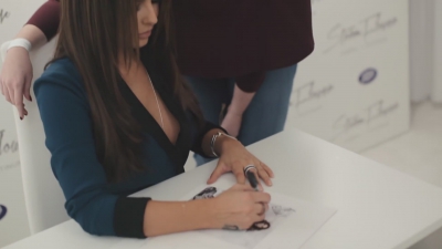 Cheryl_StormFlower_Platinum_launch_mp40177.jpg