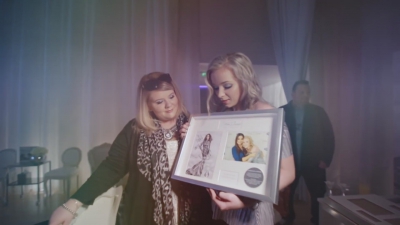 Cheryl_StormFlower_Platinum_launch_mp40237.jpg