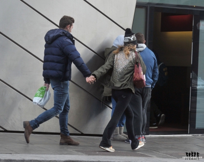 Sarah_arriving_at_the_Bord_Gais_Energy_Theatre_in_Dublin_12_11_16_281029.jpg
