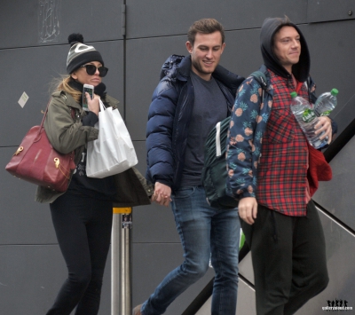 Sarah_arriving_at_the_Bord_Gais_Energy_Theatre_in_Dublin_12_11_16_28729.jpg