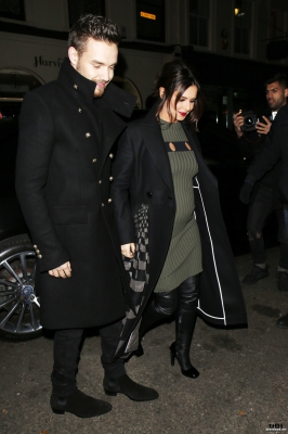 Arriving_at_the_Fair_of_St_James_Christmas_Carol_Concert_29_11_16_2810229.jpg