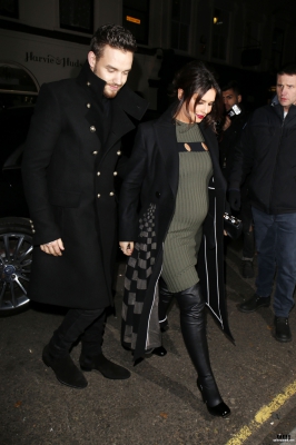 Arriving_at_the_Fair_of_St_James_Christmas_Carol_Concert_29_11_16_2810329.jpg