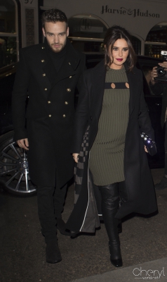 Arriving_at_the_Fair_of_St_James_Christmas_Carol_Concert_29_11_16_2810929.jpg