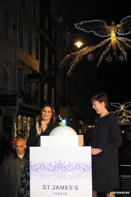 The_St_James__Church_Christmas_Lights_Switch_On_29_11_16_2821029.jpg